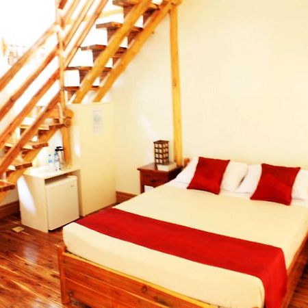 Palo Alto Bed & Breakfast Puerto Princesa Rum bild